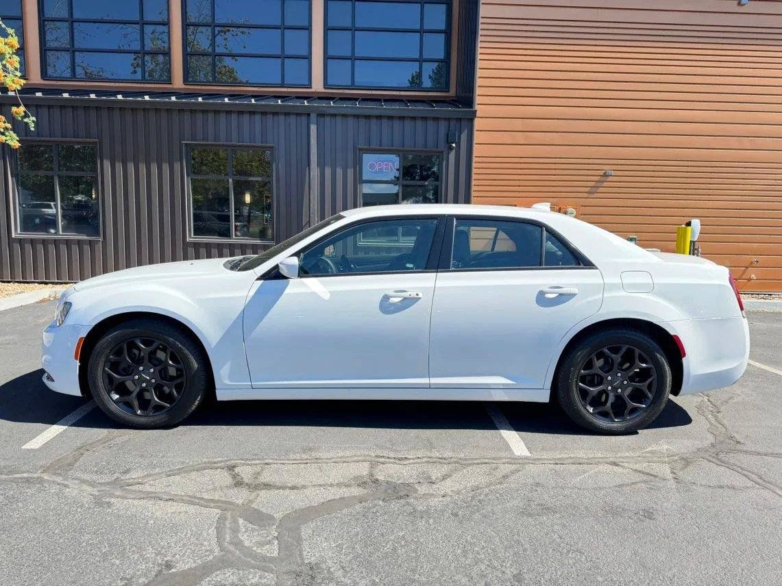 Used 2019 Chrysler 300 S AWD/4WD image 2