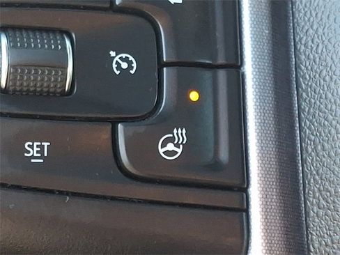 Used 2021 GMC Yukon SLT w/ SLT Luxury Plus Package image 29