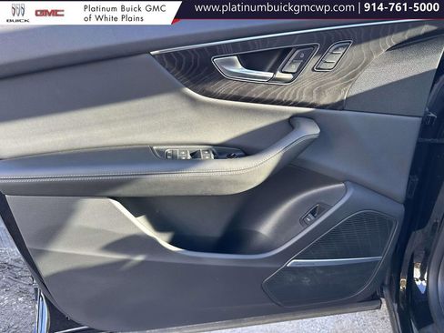 Used 2023 Audi Q8 Premium Plus image 20