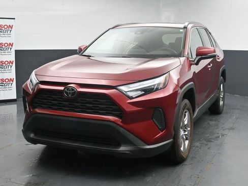 Used 2023 Toyota RAV4 XLE w/ Convenience Package FWD image 4