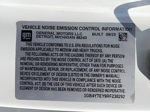 Used 2024 Chevrolet Silverado 3500 LT w/ Convenience Package AWD/4WD image 78
