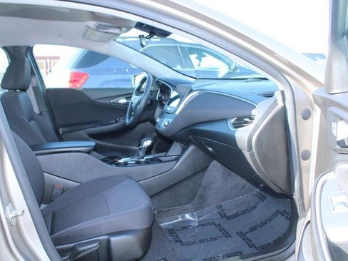 Certified 2025 Chevrolet Malibu LT image 12