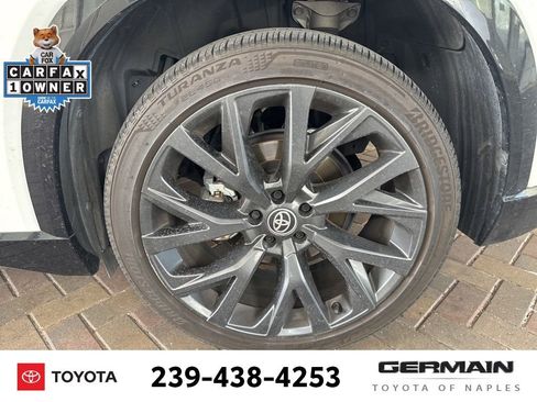 Used 2025 Toyota Crown Signia AWD/4WD image 13