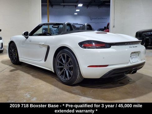 Used 2019 Porsche 718 Boxster RWD image 11