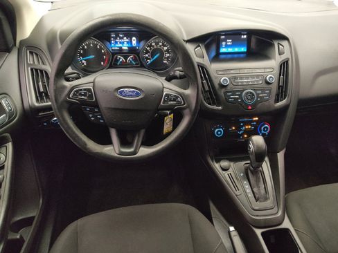 Used 2018 Ford Focus SE FWD image 22