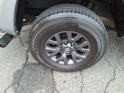 Certified 2023 Toyota Tacoma SR5 image 7