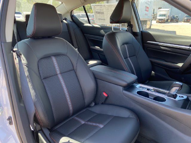 New 2026 Nissan Altima 2.5 SR AWD/4WD image 10