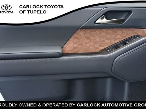 Used 2024 Lexus GX 550 w/ Accessory Package (Z1) AWD/4WD image 39
