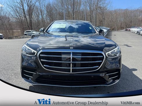 Used 2026 Mercedes-Benz S 580 4MATIC Sedan image 3