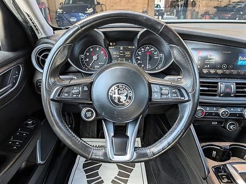 Used 2020 Alfa Romeo Giulia Ti w/ Active Blind Spot Package AWD/4WD image 19