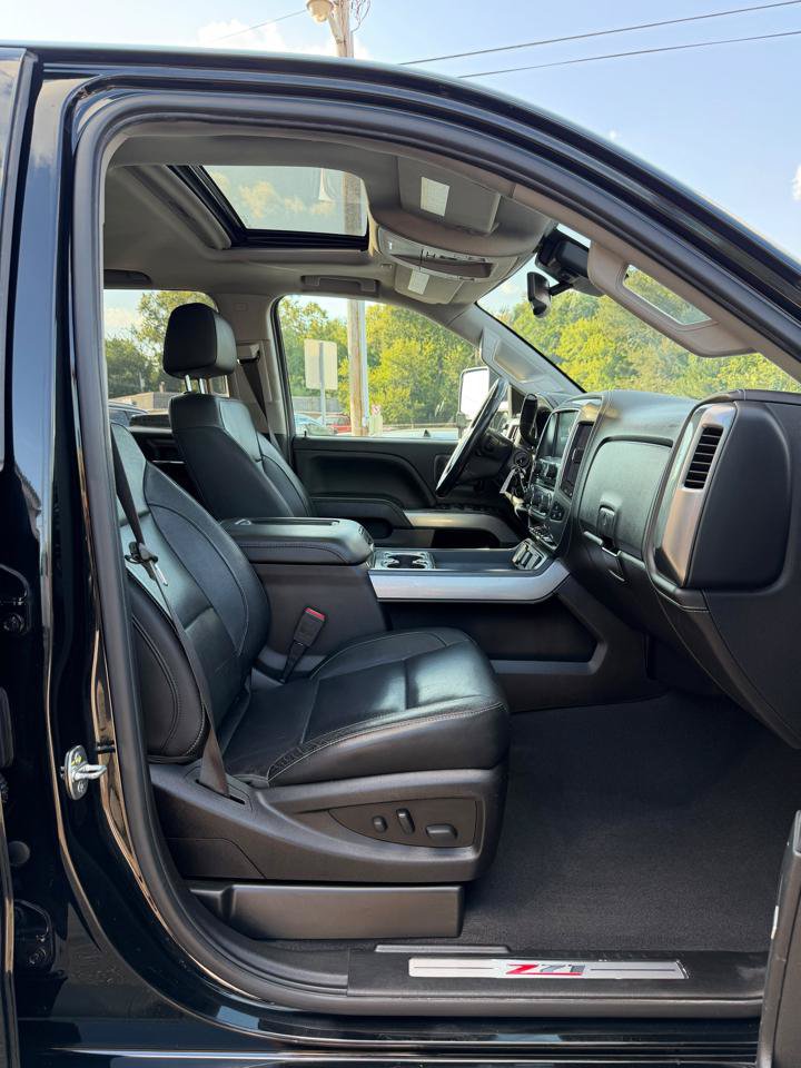 Used 2019 Chevrolet Silverado 2500 LTZ w/ Midnight Edition AWD/4WD image 13