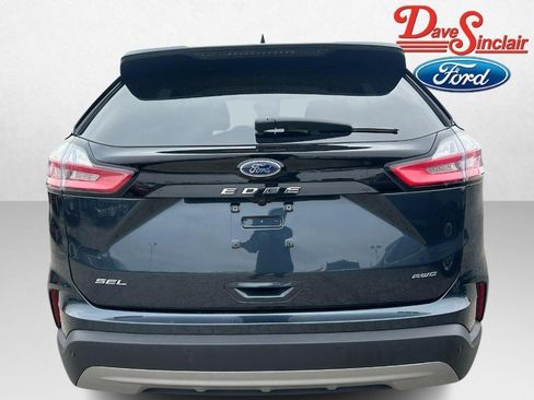 Used 2024 Ford Edge SEL w/ Convenience Package image 8