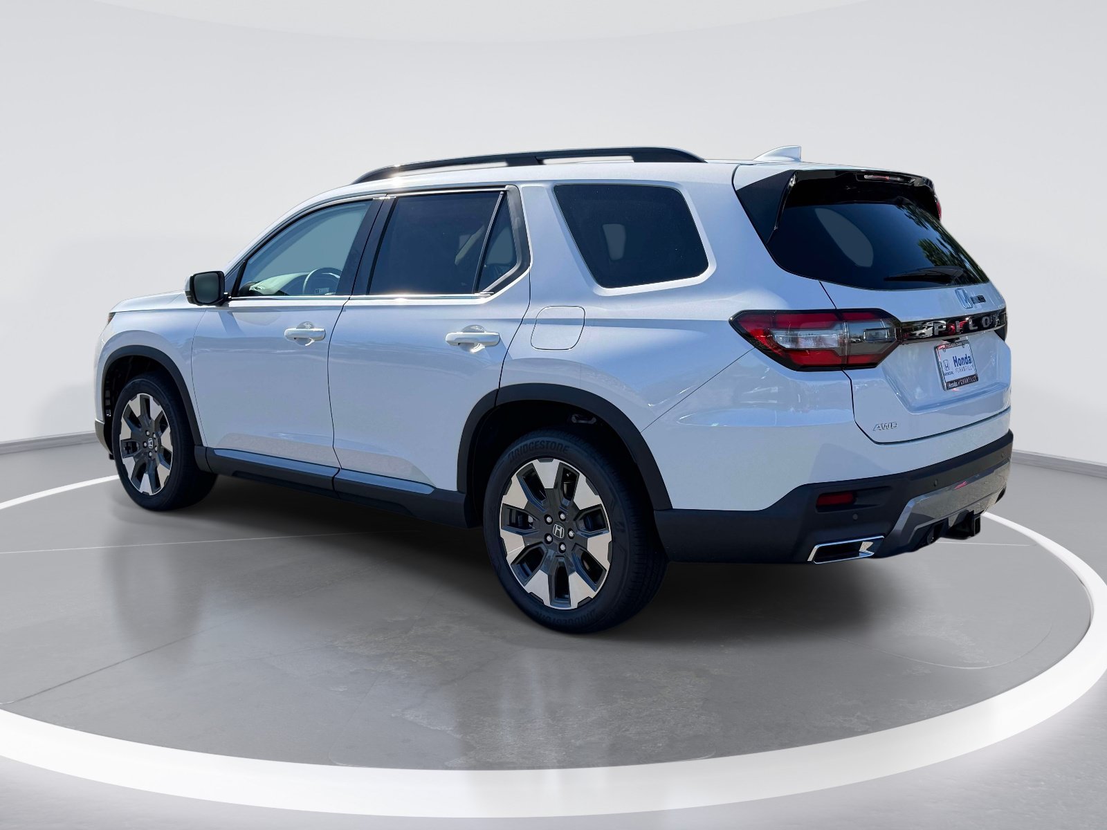 New 2026 Honda Pilot Touring image 4