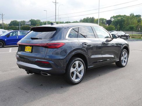 Used 2025 Audi Q5 Premium Plus w/ Premium Plus AWD/4WD image 2