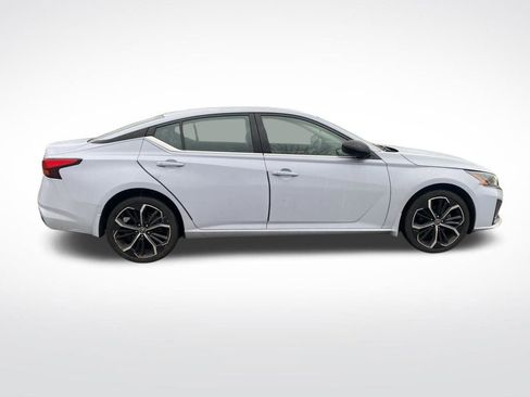 Used 2023 Nissan Altima 2.5 SR image 8