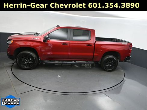 Used 2025 Chevrolet Silverado 1500 LT Trail Boss w/ Convenience Package II image 32