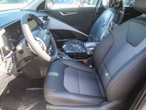 New 2026 Kia Niro EX image 10