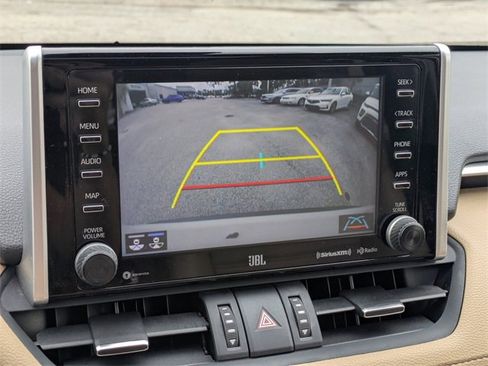 Used 2020 Toyota RAV4 Limited image 24