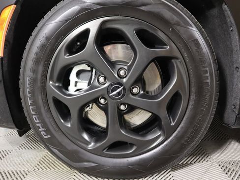 Used 2022 Chrysler Pacifica Limited w/ S Appearance Package image 32