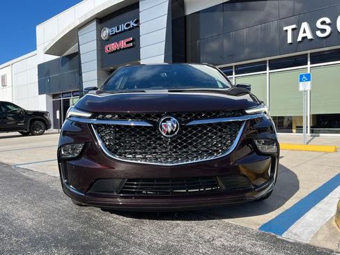 Used 2023 Buick Enclave Avenir w/ Avenir Technology Package FWD image 2