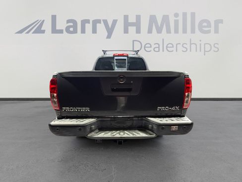 Used 2015 Nissan Frontier PRO-4X w/ Pro-4x Luxury Package image 4