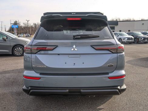 New 2026 Mitsubishi Outlander AWD image 13