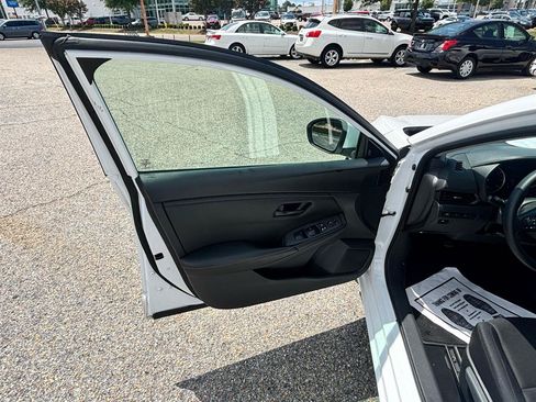 Used 2024 Nissan Sentra S FWD image 50