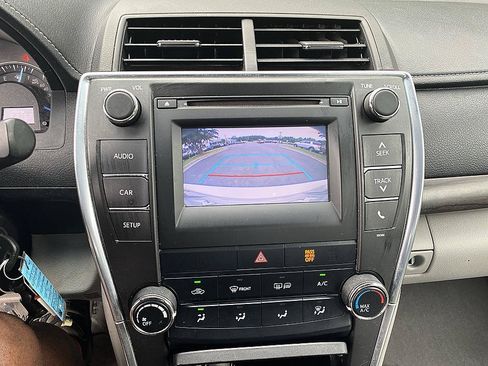Used 2015 Toyota Camry LE FWD image 15