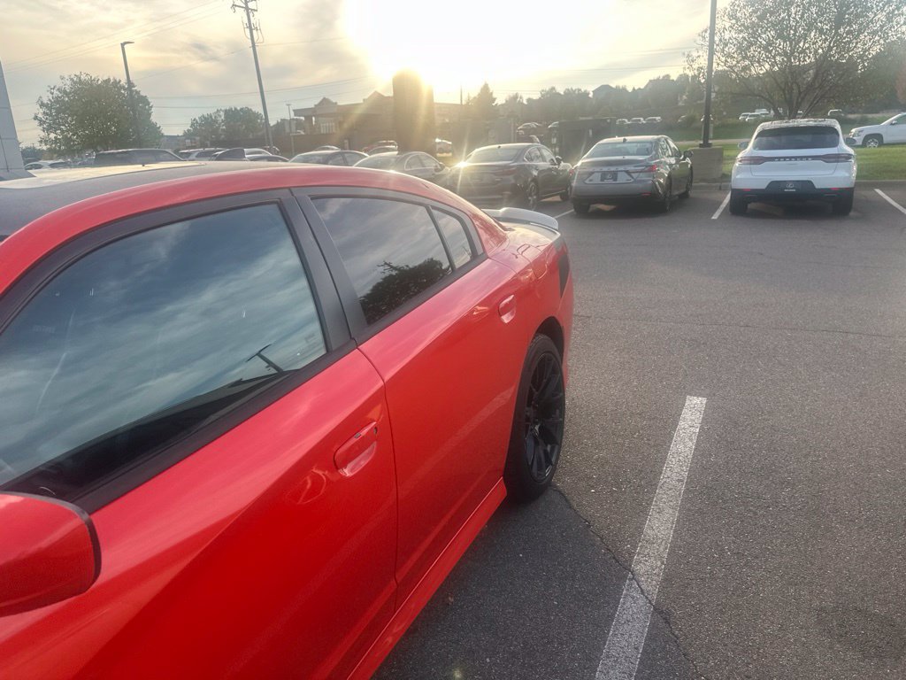 Used 2018 Dodge Charger R/T RWD image 5