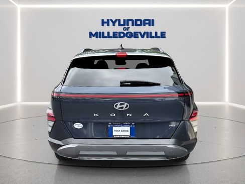 Used 2024 Hyundai Kona Limited FWD image 5