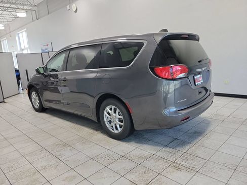 Used 2023 Chrysler Voyager LX FWD image 12