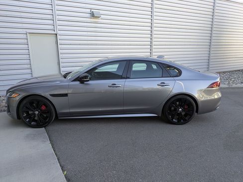 Used 2024 Jaguar XF R-Dynamic SE image 2