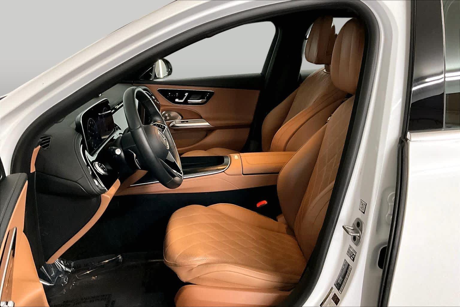 Used 2024 Mercedes-Benz E 450 4MATIC All-Terrain Wagon image 9