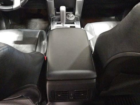 Used 2010 Toyota 4Runner Limited AWD/4WD image 15