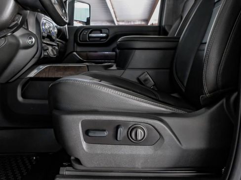 Used 2023 GMC Sierra 3500 Denali w/ Denali Ultimate Package image 30