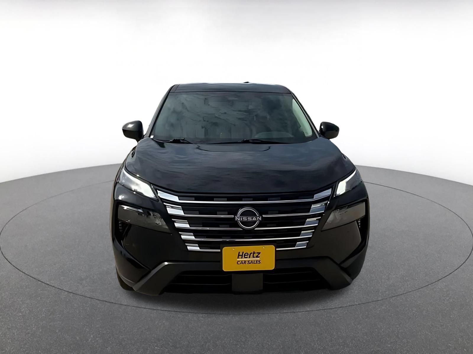 Used 2025 Nissan Rogue SV FWD image 4