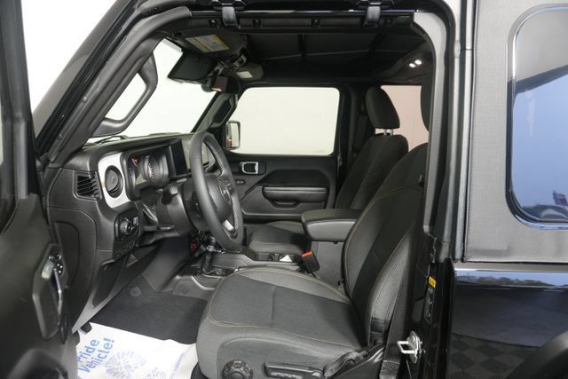 Used 2025 Jeep Wrangler Sport AWD/4WD image 21