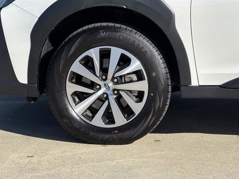 Certified 2025 Subaru Outback Premium w/ Popular Package #1A image 31