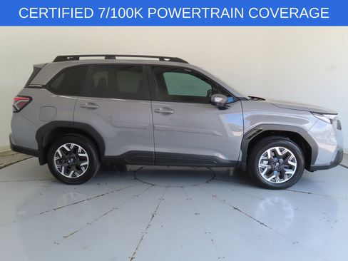 Used 2026 Subaru Forester Premium AWD/4WD image 2