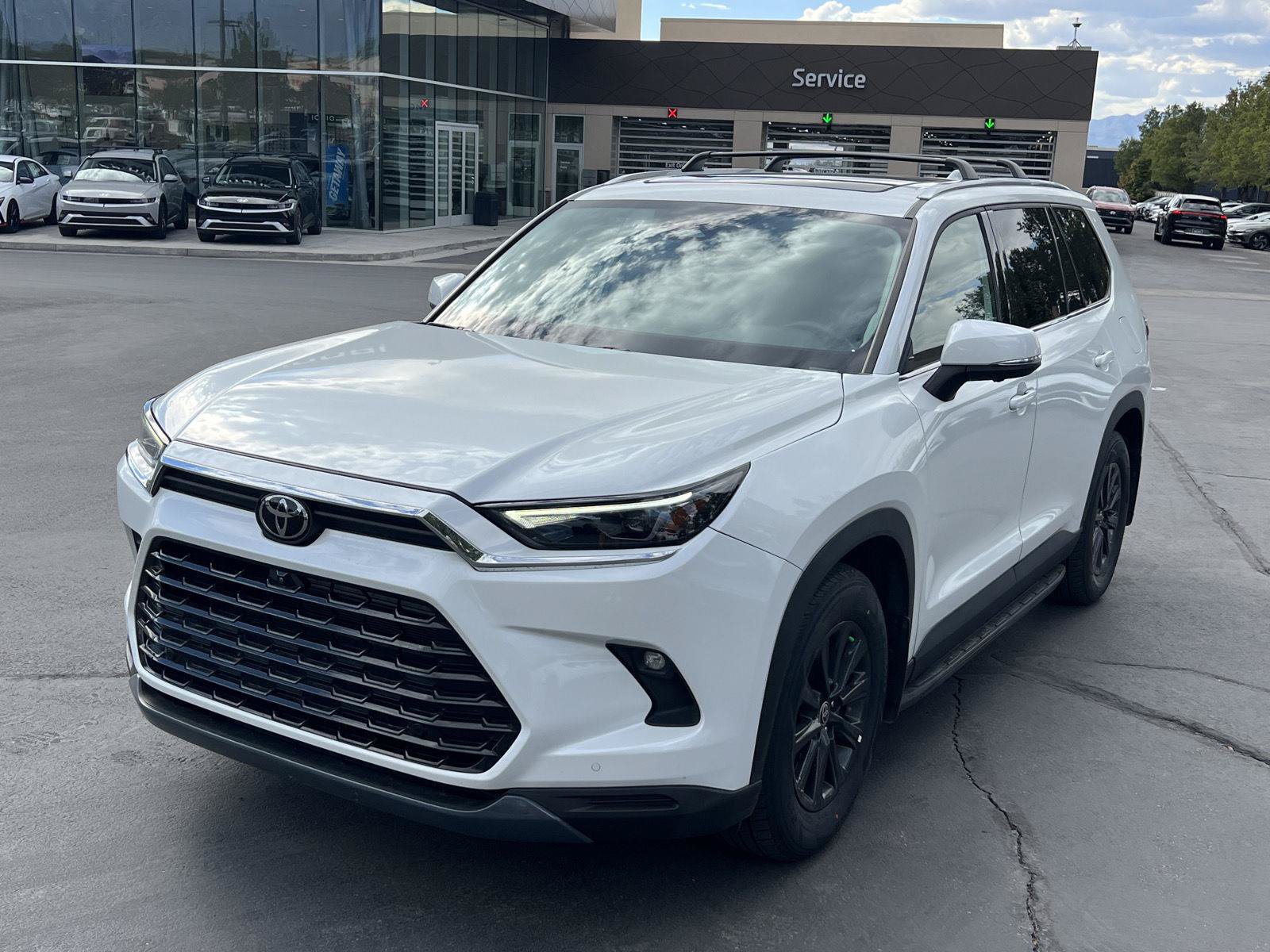 Used 2025 Toyota Grand Highlander AWD Hybrid image 11