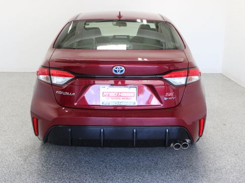 Used 2025 Toyota Corolla SE FWD image 8