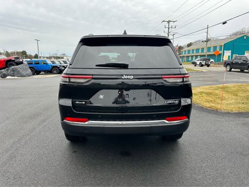 Used 2025 Jeep Grand Cherokee Limited image 6