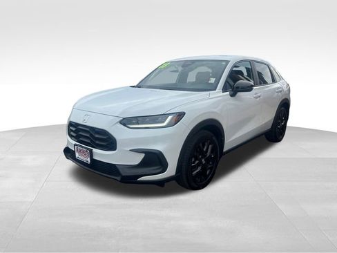 Used 2023 Honda HR-V Sport image 3