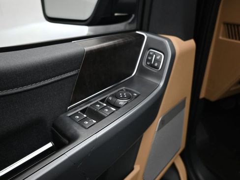 Used 2021 Ford F150 Lariat w/ Equipment Group 502A High image 10