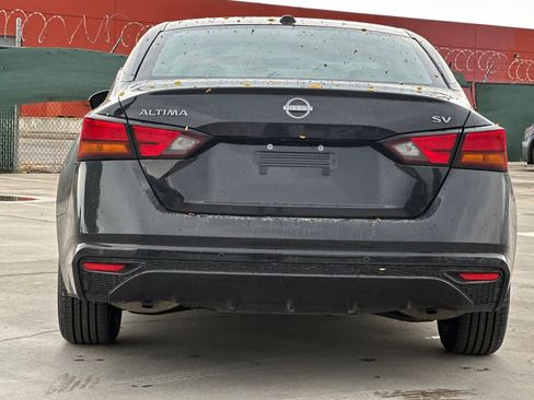 Used 2024 Nissan Altima 2.5 SV image 8