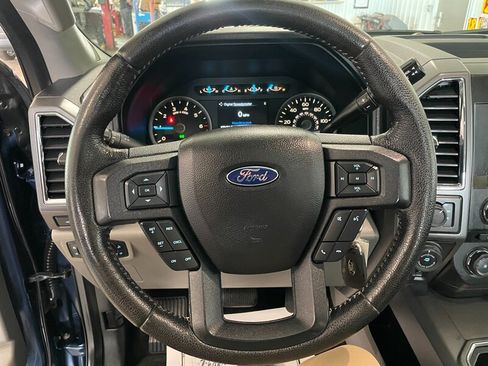 Used 2016 Ford F150 XLT w/ Equipment Group 302A Luxury AWD/4WD image 9