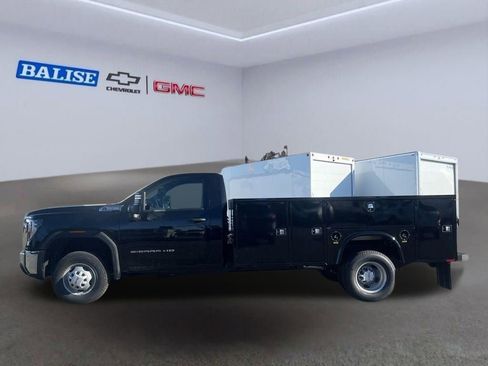 New 2025 GMC Sierra 3500 Pro w/ Convenience Package AWD/4WD image 9