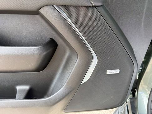 Used 2023 Chevrolet Suburban Premier image 24