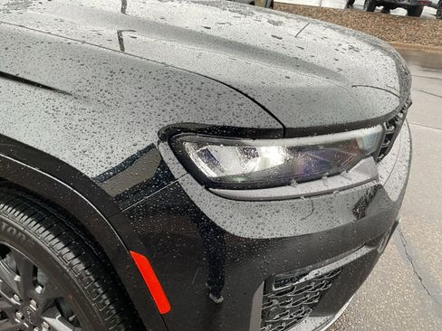 New 2026 Jeep Grand Cherokee Limited AWD/4WD image 24