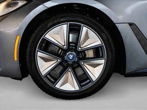 Used 2023 BMW i4 eDrive35 w/ Premium Package image 9